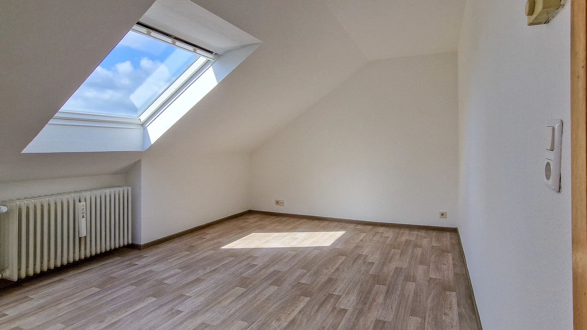 Ein Zuhause mit Aussicht: Helle Dachgeschosswohnung im beliebten Schwelmer Norden - Photo 4