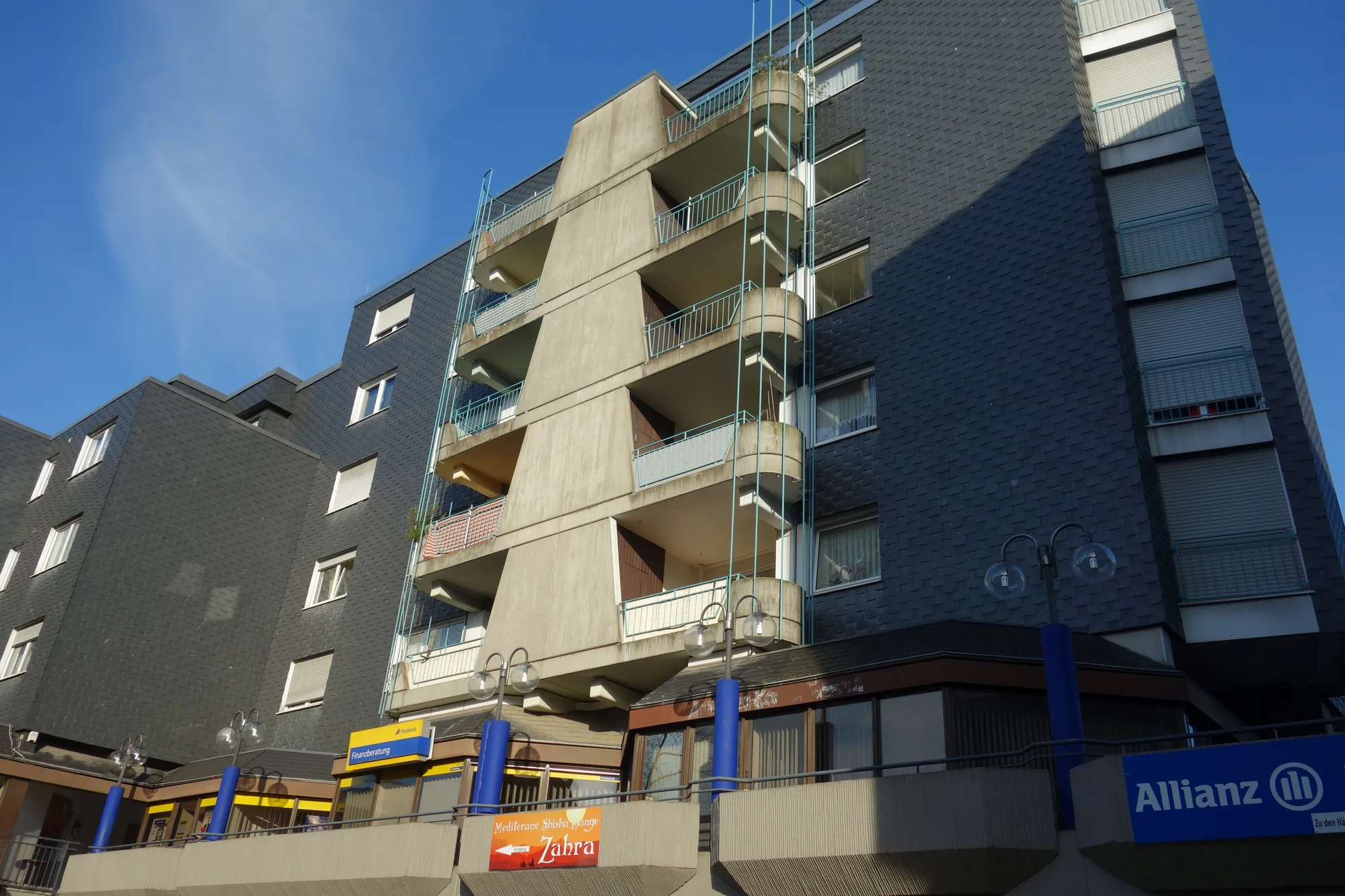 Tiefgaragenplatz in GL-City!