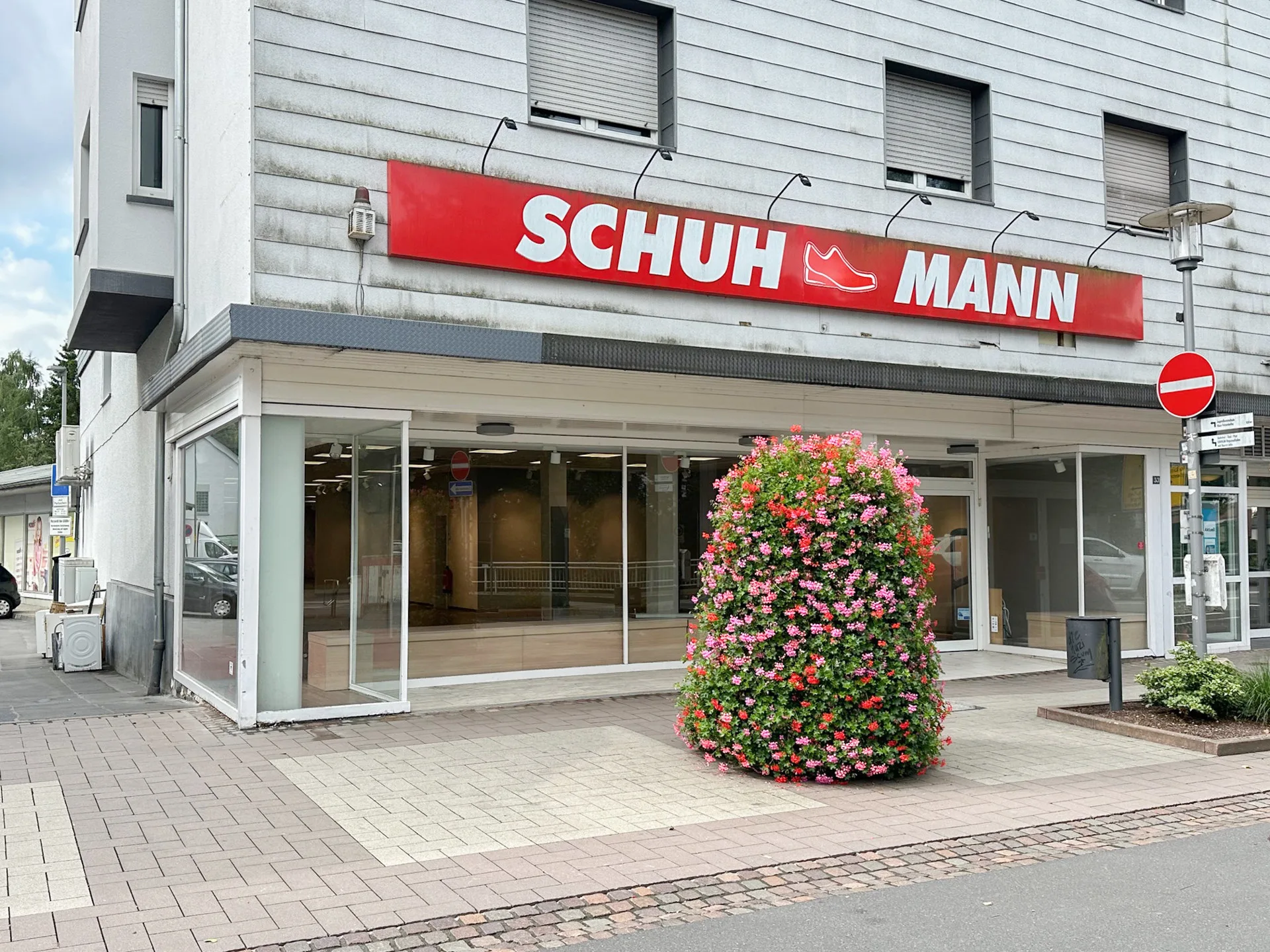 Große Gewerbefläche an der Altenkirchener-Fußgängerzone zu vermieten!