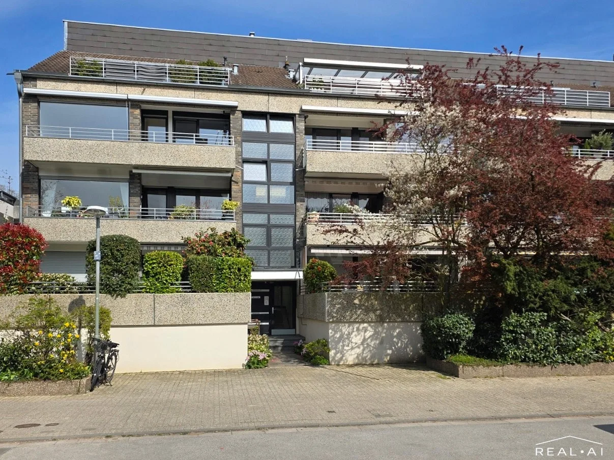 Gibt es nicht ? - Doch genau hier ! Klassische Terrassen-Wohnung in bester Lage von Norf