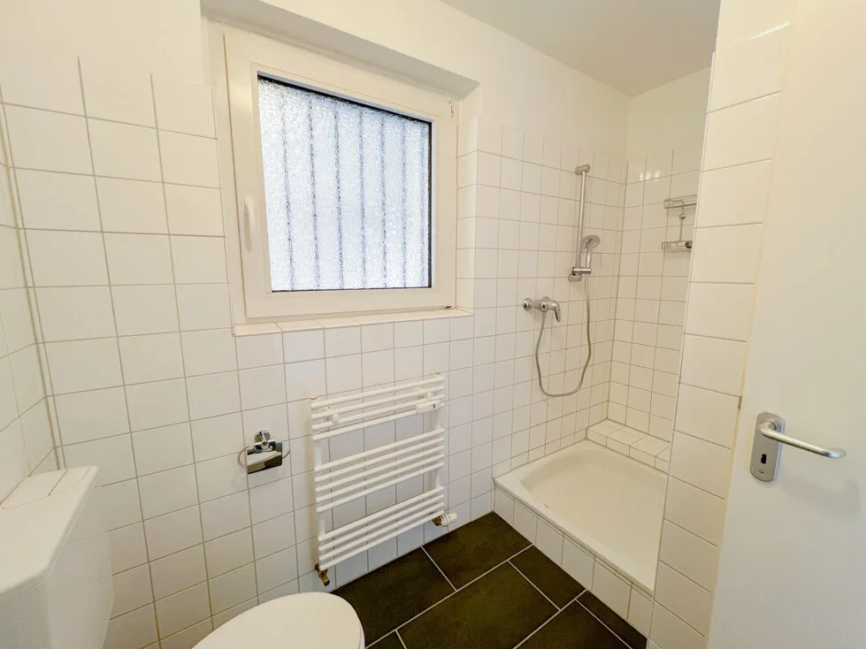Schönes ca. 34 m² großes 1-Zimmer-Appartment mit großem Wohnraum und Tageslichtbad - Foto 4