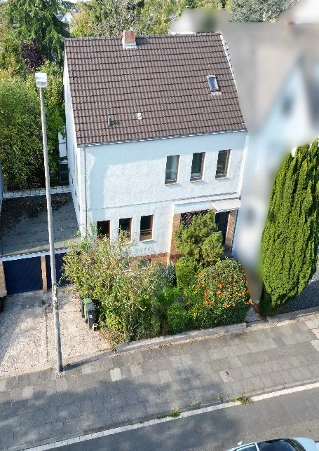 Viel Platz für die Familie - Einfamilienhaus mit Garten und großem Potenzial in Bonn-Duisdorf