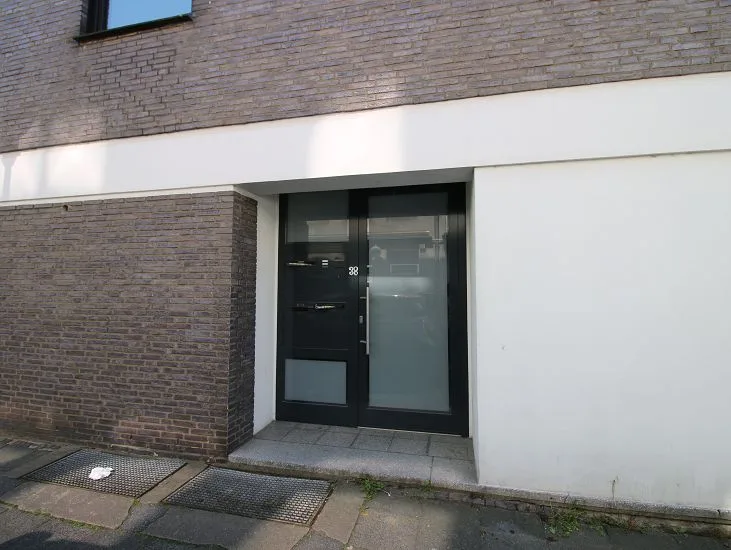MODERNE 3-ZIMMERWOHNUNG MIT BALKON IN DER KREFELDER INNENSTADT ZU MIETEN - Foto 4