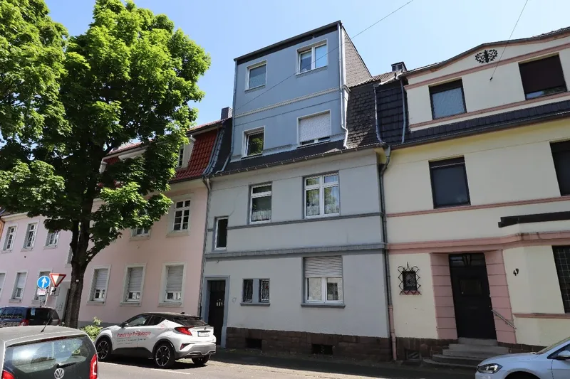 Vermietete 3-Zimmerwohnung im Altbau in Leverkusen-Opladen!