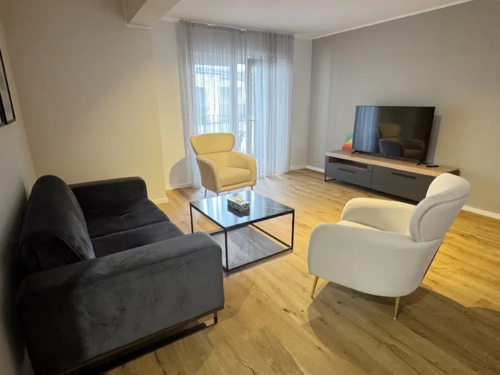Düsseldorf-Hafen: Leben bei Wasser und Boot! Provisionsfrei für Käufer! Moderne 3-Zimmer-Wohnung!