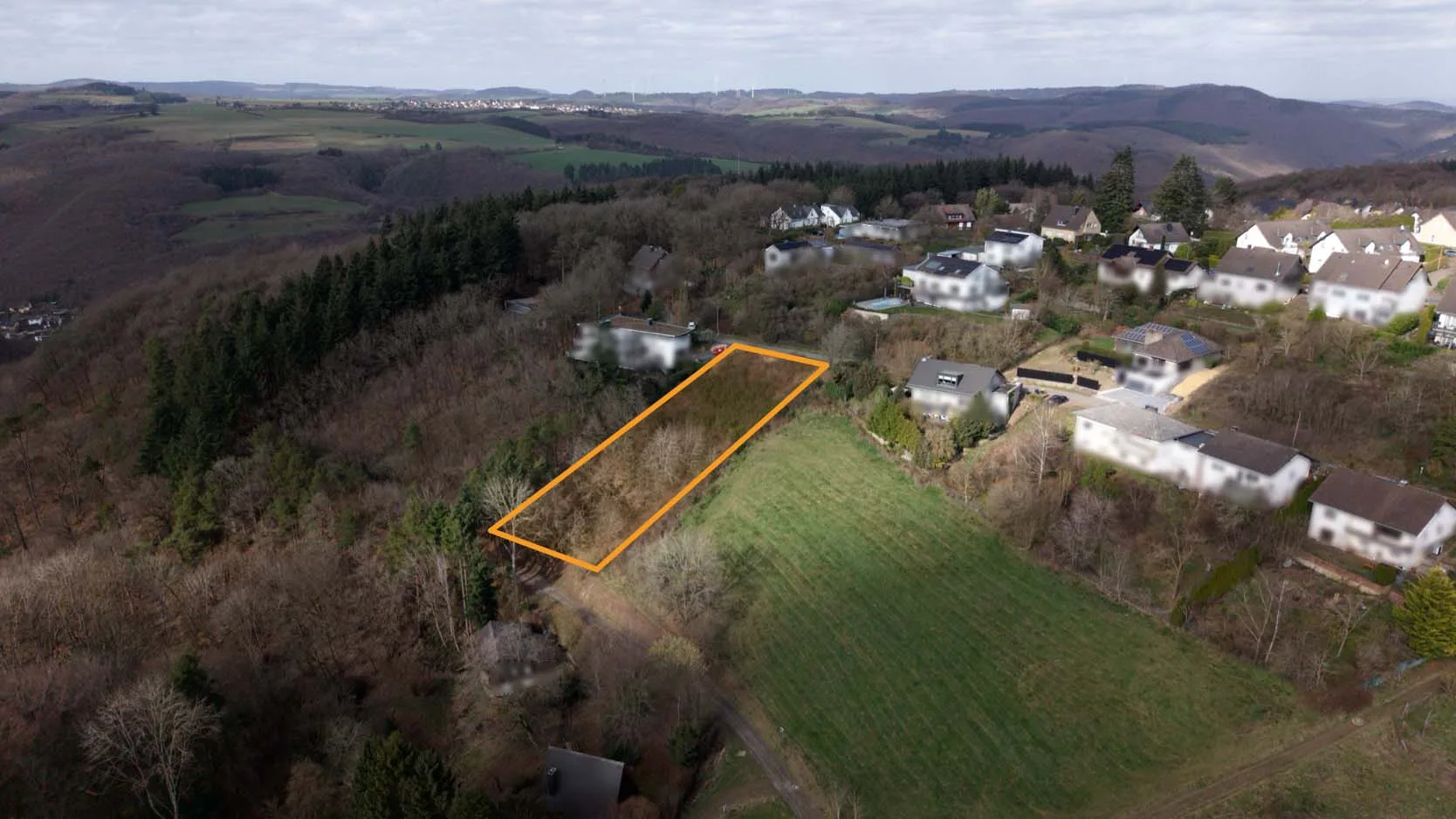 Naturnahes Baugrundstück in Mayen-Kürrenberg in ruhiger Ortsrandlage mit Blick ins Grüne