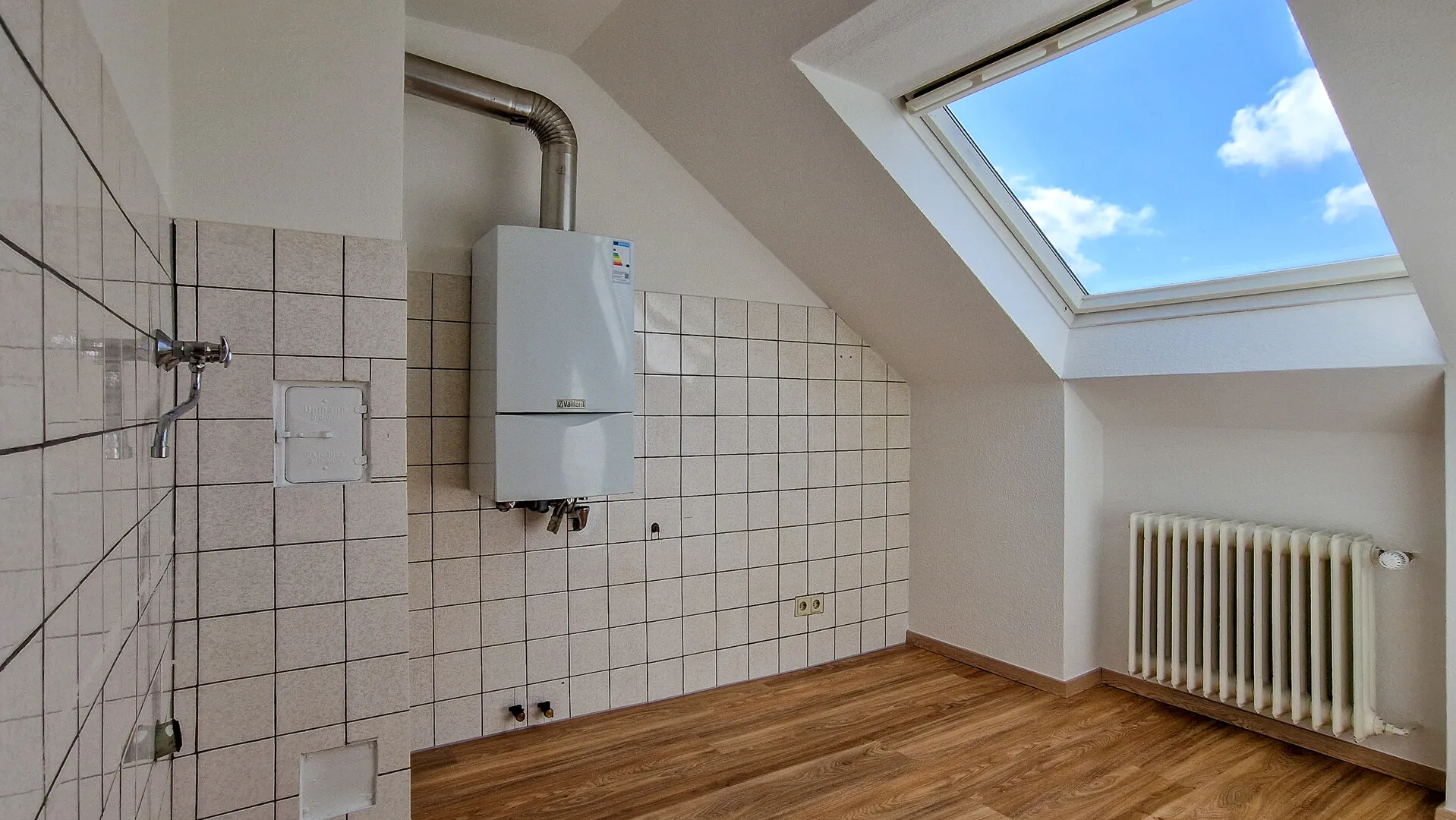 Ein Zuhause mit Aussicht: Helle Dachgeschosswohnung im beliebten Schwelmer Norden - Photo 3