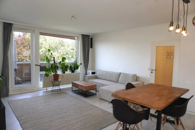 Hübsche 2-Zimmer-Wohnung mit Balkon und eigenem Außenstellplatz in Leichlingen!