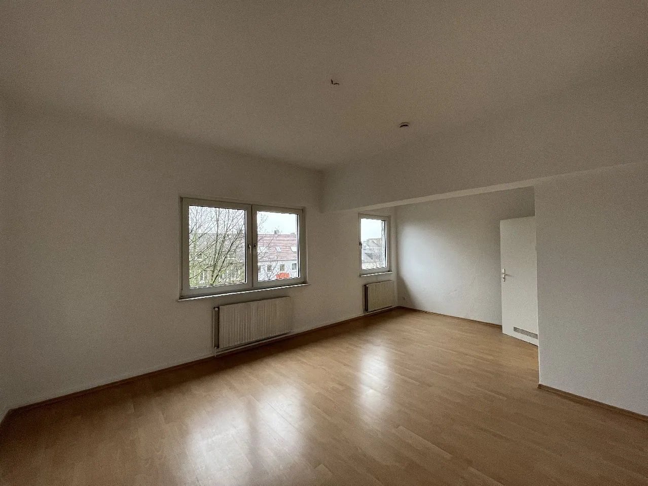 Wohnen im Kaiserviertel, helle neu renovierte ca. 81 m² Wohnung im 4.OG! - Photo 1