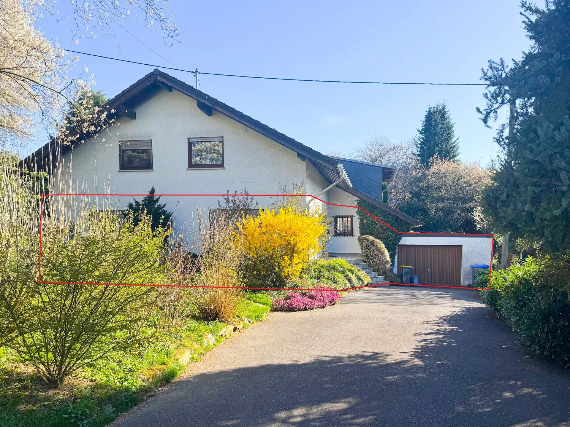 *REDUZIERT* Erdgeschosswohnung mit Terrasse und Garage in ruhiger, naturnaher Wohngegend!