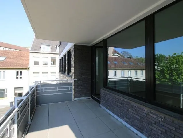 MODERNE 3-ZIMMERWOHNUNG MIT BALKON IN DER KREFELDER INNENSTADT ZU MIETEN - Foto 2
