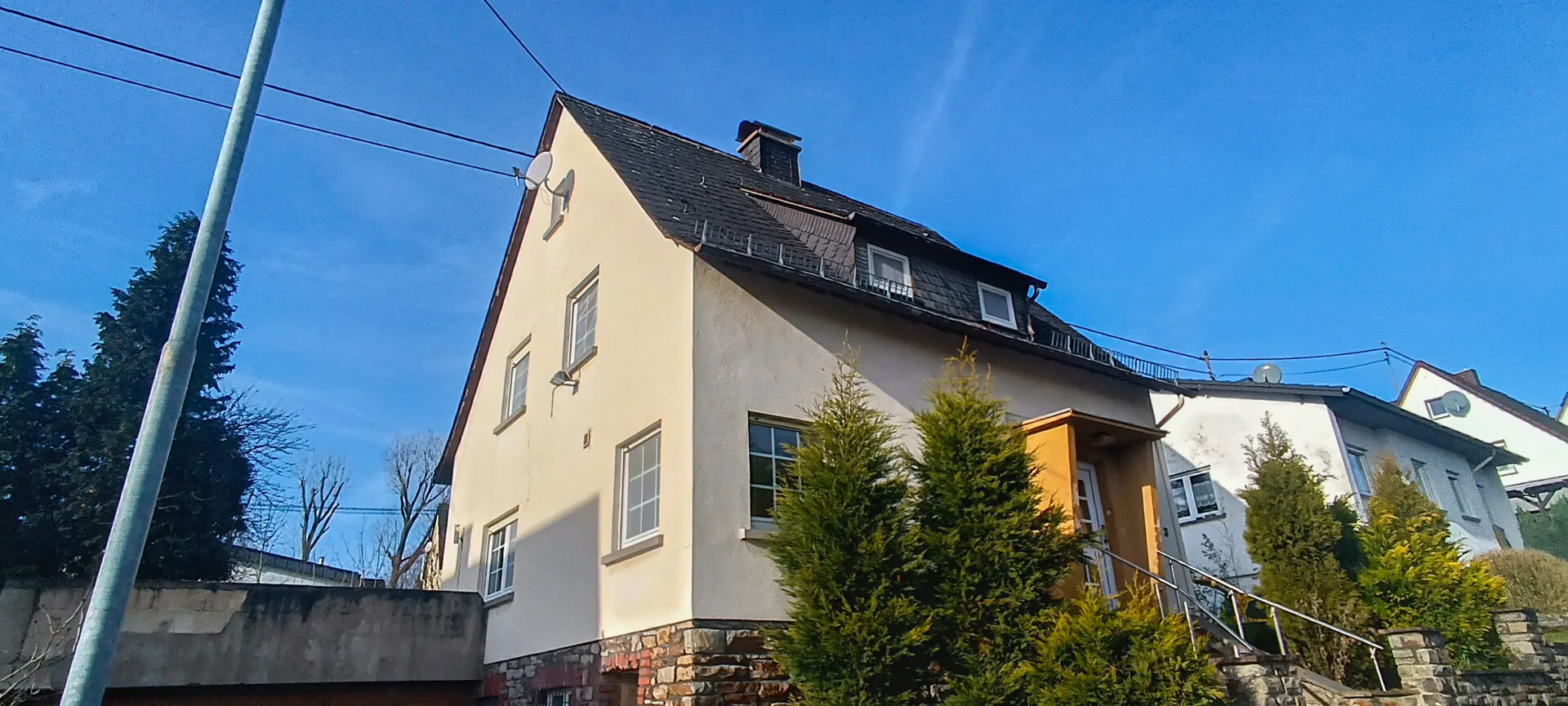 Einfamilienhaus mit großem Grundstück (713 m²) in begehrter Lage von Ransbach-Baumbach!