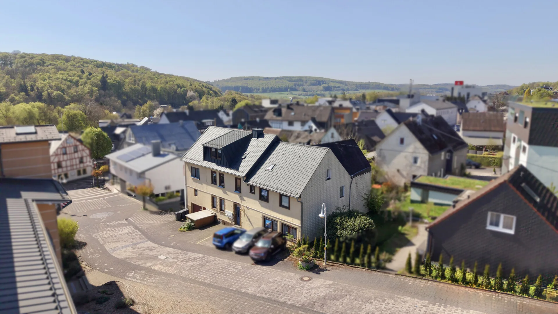 Gepflegtes Mehrfamilienhaus mit 8 Einheiten - Im Zentrum von Bad Marienberg!