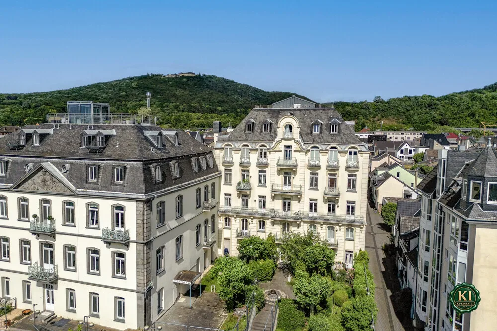 Top Eigentumswohnung mit Rheinblick, 2 Balkonen und Tiefgaragenstellplatz!