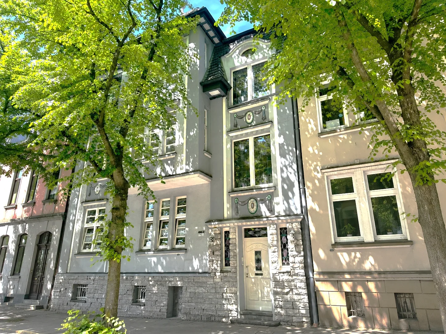 Traumhafter Altbau - Dreifamilienhaus Mit Stil - Altbaucharm im Doppelpack