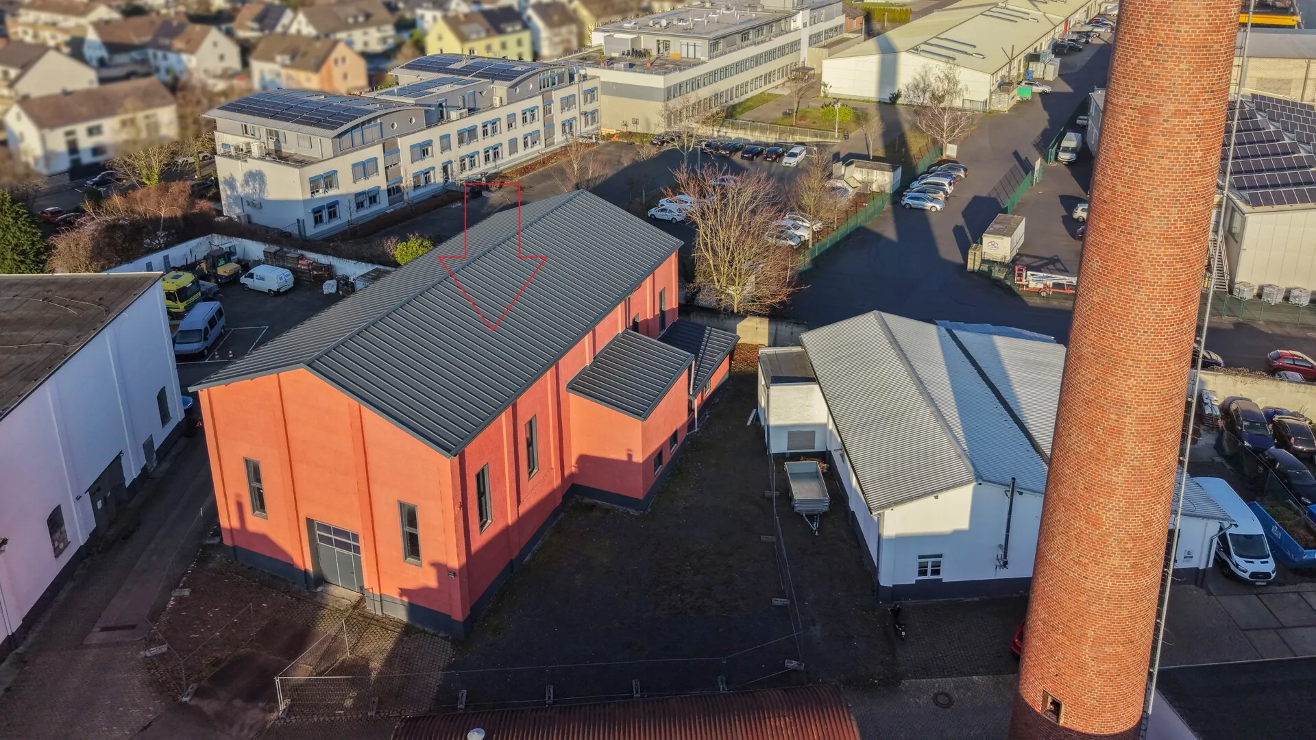 ***RESERVIERT*** Große, sanierte Lagerhalle auf einem Industriegelände!