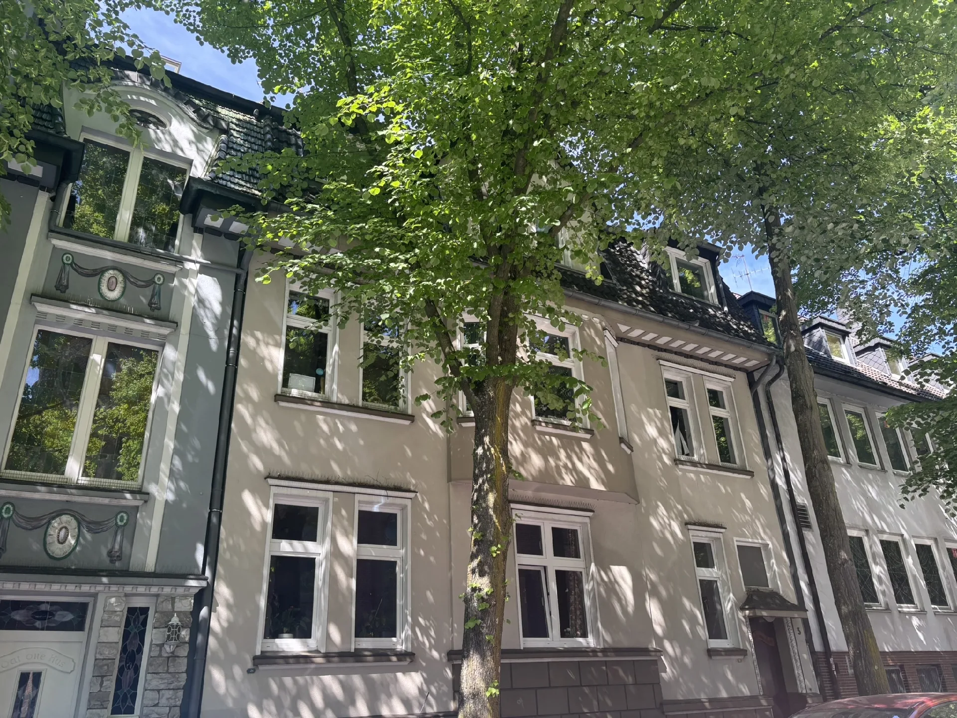 Vollvermietetes Dreifamilienhaus - Altbaucharm im Doppelpack