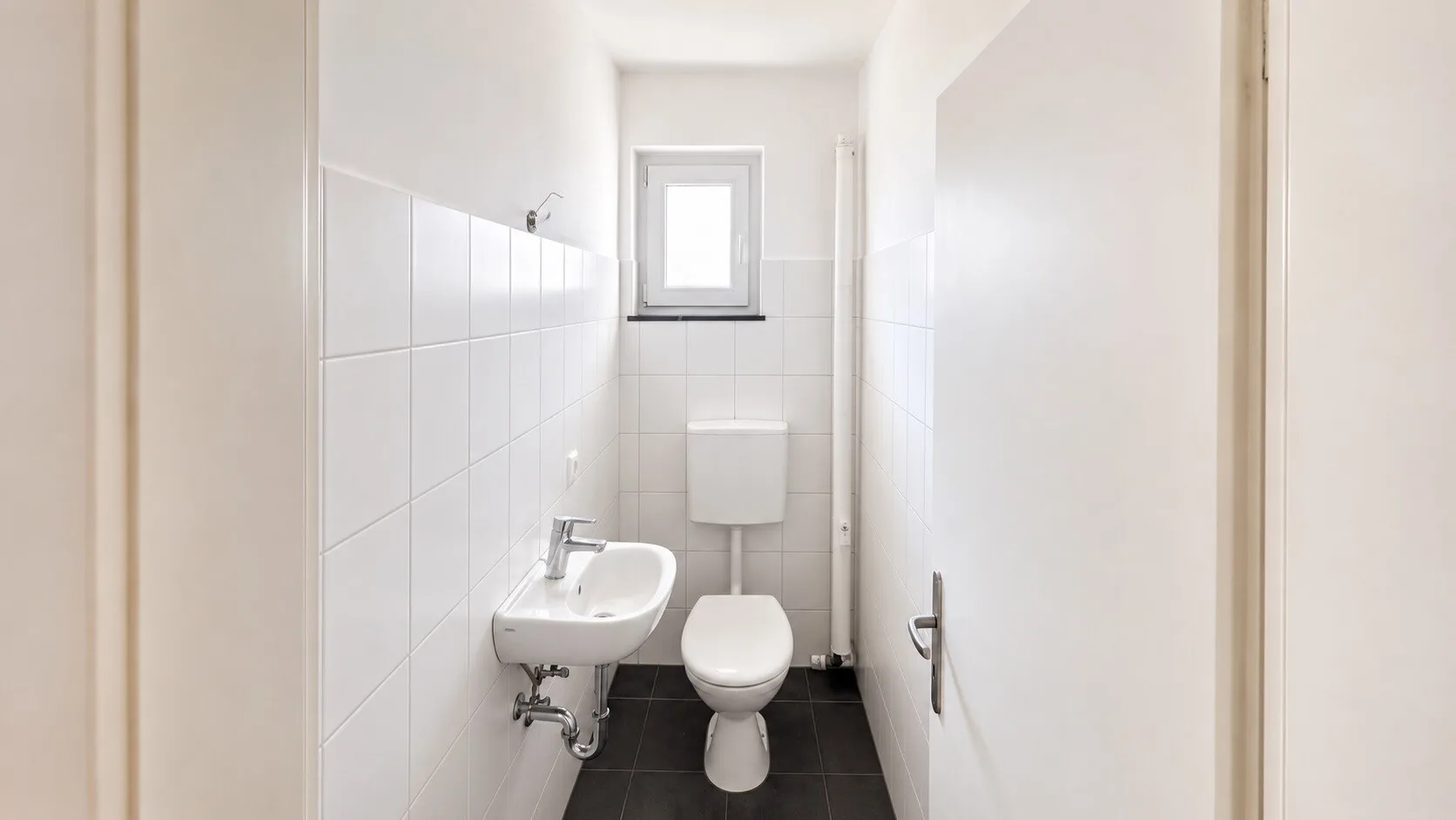 MODERNE 3-ZIMMERWOHNUNG MIT BALKON IM KREFELDER ZENTRUM ZU MIETEN! - Photo 2