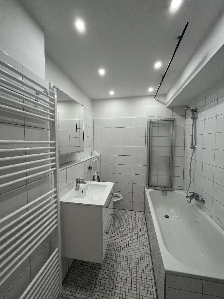 Wohnen im Kaiserviertel, helle neu renovierte ca. 81 m² Wohnung im 4.OG! - Photo 3