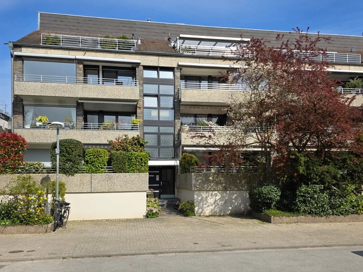 Gibt es nicht ? - Doch genau hier ! Klassische Terrassen-Wohnung in bester Lage von Norf