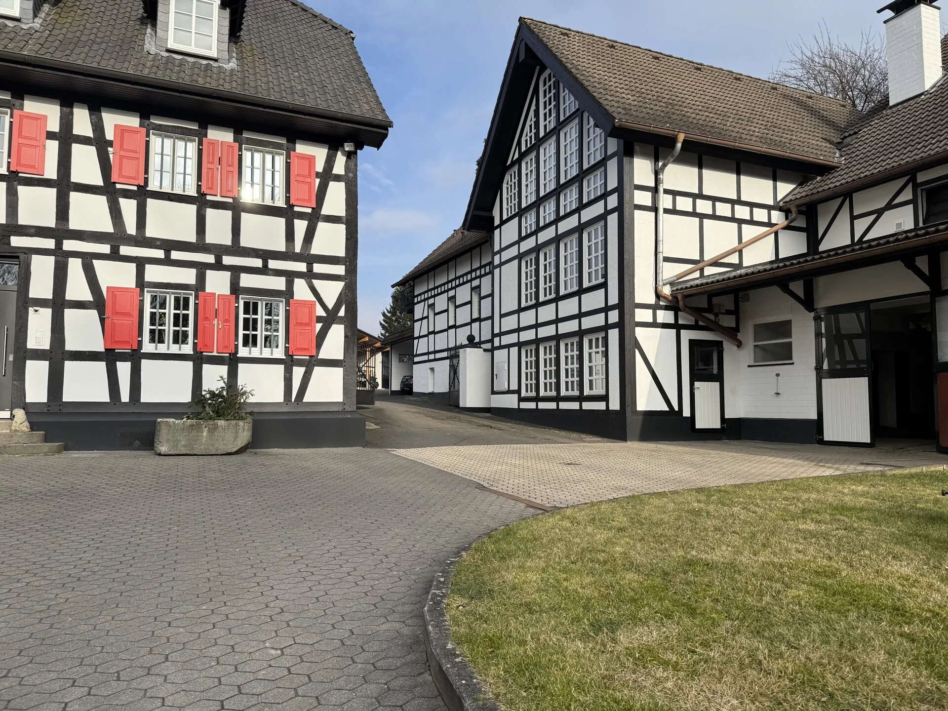 Moderne Bürofläche im Fachwerkhaus zu vermieten