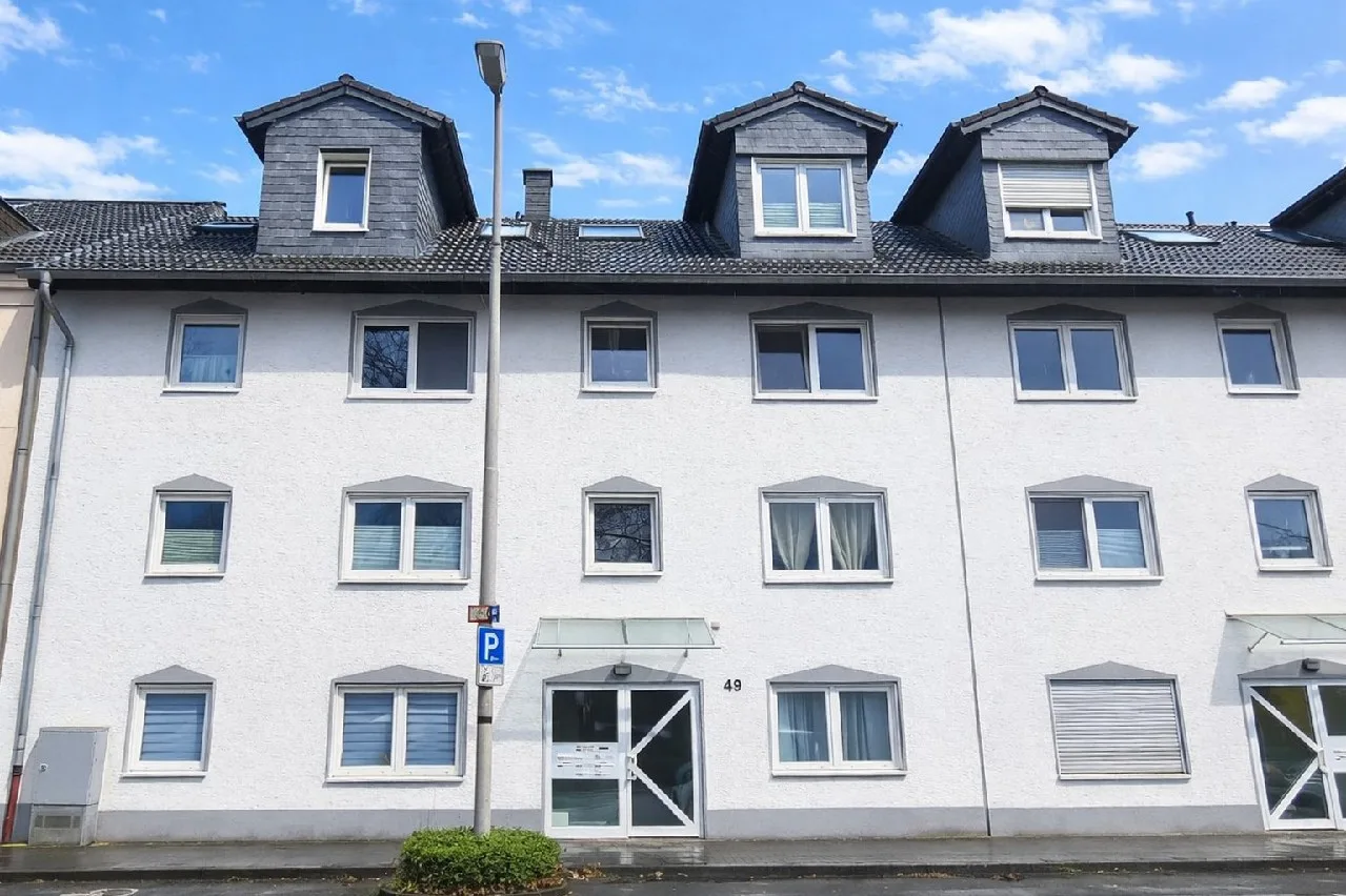 Kapitalanlage: Vermietete 2-Zimmer-Wohnung mit Loggia in gefragter Lage