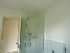 Hier bleiben keine Wünsche offen! Tolle Wohnung mit vielen Extras! - Photo 4